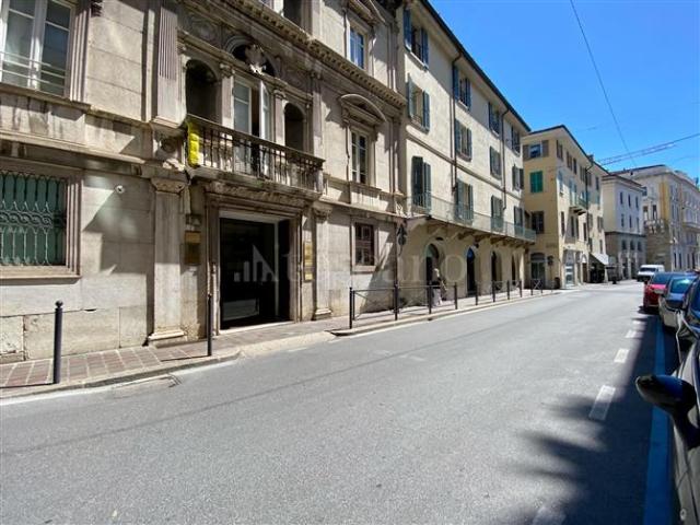 Negozio di 166 mq a Centro Storico Brescia
