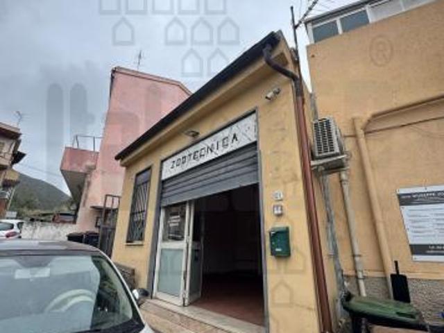 NEGOZIO di 1 vani e di 35 mq MESSINA rif. 4VS17638