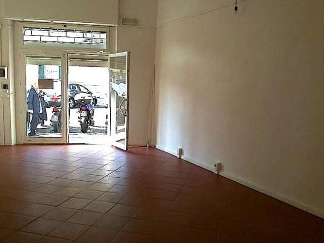 NEGOZIO di 1 vani e di 35 mq FIRENZE rif. AAJ348