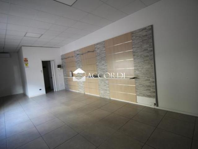 NEGOZIO di 1 vani e di 42 mq MIANE rif. BC28_4