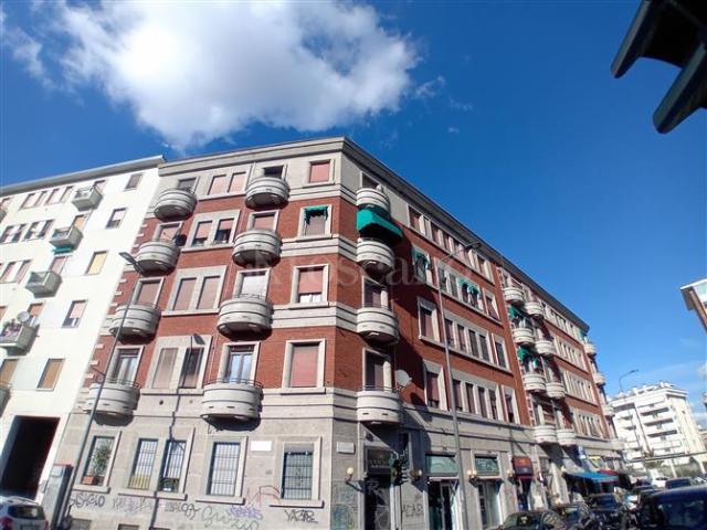 Negozio di 25 mq a Famagosta, Barona Milano