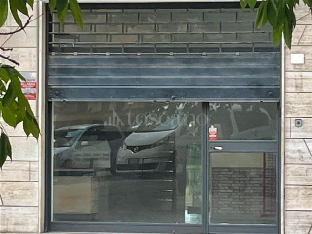 Negozio di 26 mq a Libertà, Villabianca, De Gasperi, Croce Rossa, Sciuti, Politeama Palermo