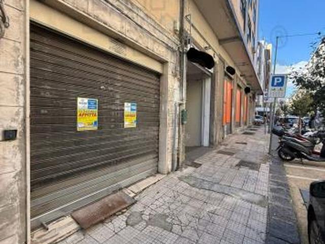 NEGOZIO di 2 vani e di 110 mq MESSINA rif. 2vs17563