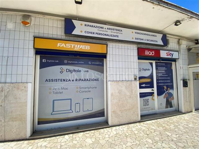 Negozio di 30 mq a Fiumicino Paese, Focene, Isola Sacra, Parco Leonardo Fiumicino