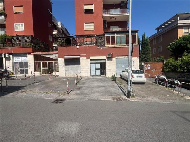 Negozio di 31 mq a Aurelio, Boccea Roma