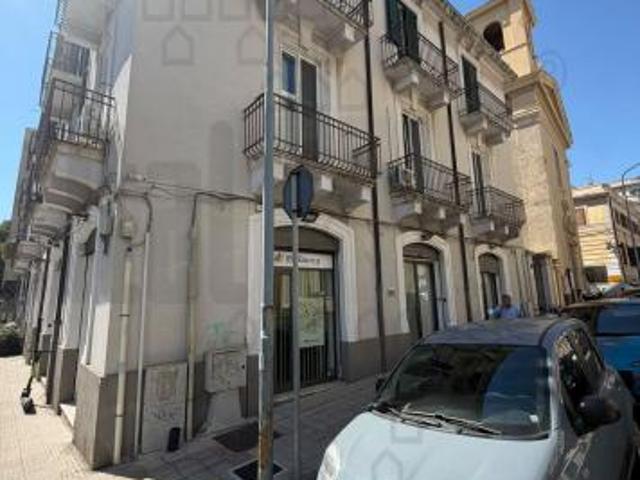 NEGOZIO di 3 vani e di 102 mq MESSINA rif. 3LSA18248