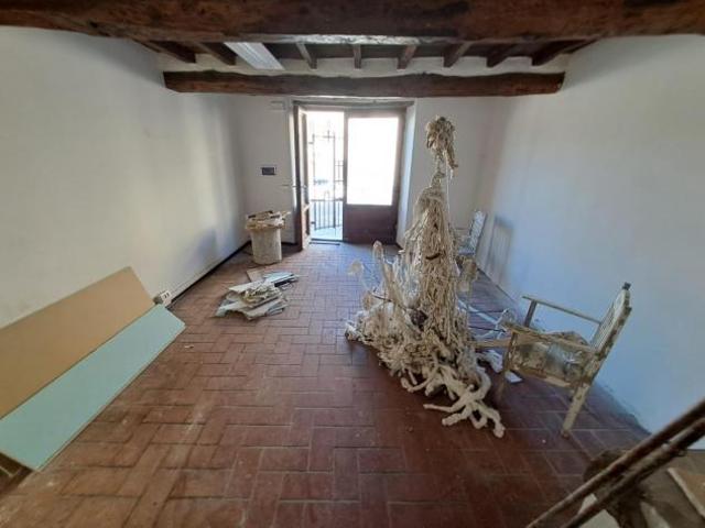 NEGOZIO di 3 vani e di 44 mq SCARPERIA E SAN PIERO SAN PIERO A SIEVE rif. AAJ369