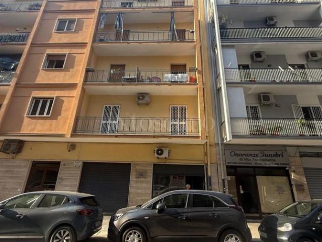 Negozio di 51 mq a Poggiofranco, Santa Caterina Bari