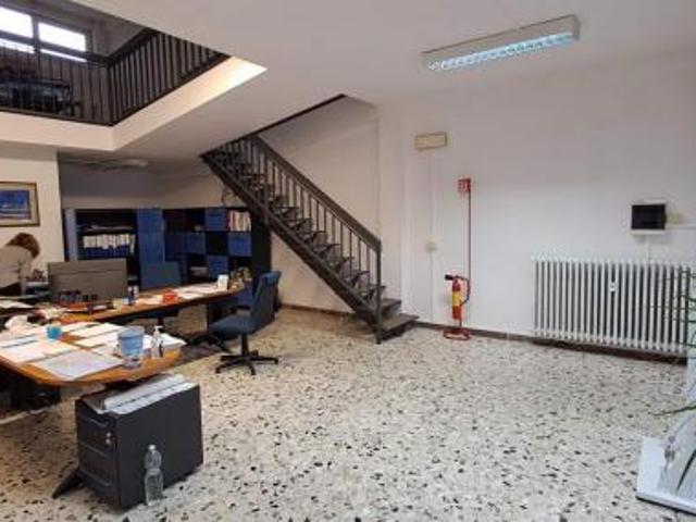 NEGOZIO di 5 vani e di 160 mq FIRENZE rif. AAI705