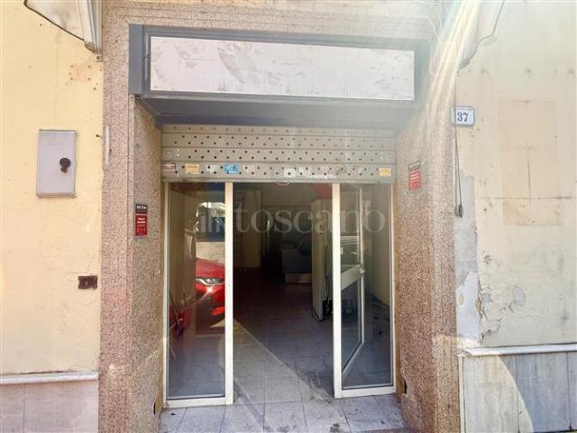 Negozio di 65 mq a Centro Nettuno