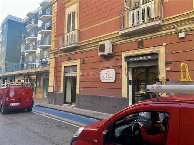 Negozio di 65 mq a Centro Caserta
