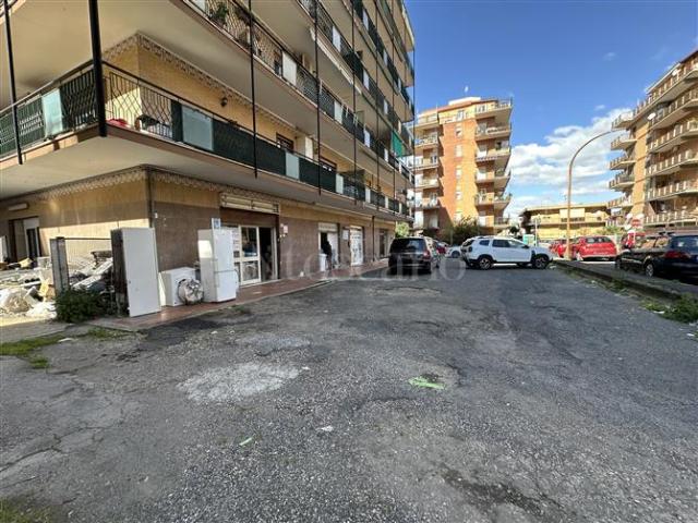 Negozio di 60 mq a Zona Domitilla Ladispoli