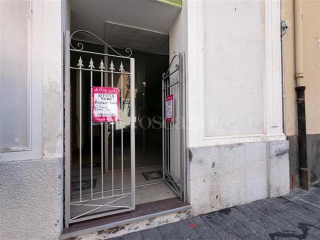 Negozio di 63 mq a San Cosmo, Corso Italia, Piazza Dante Acireale