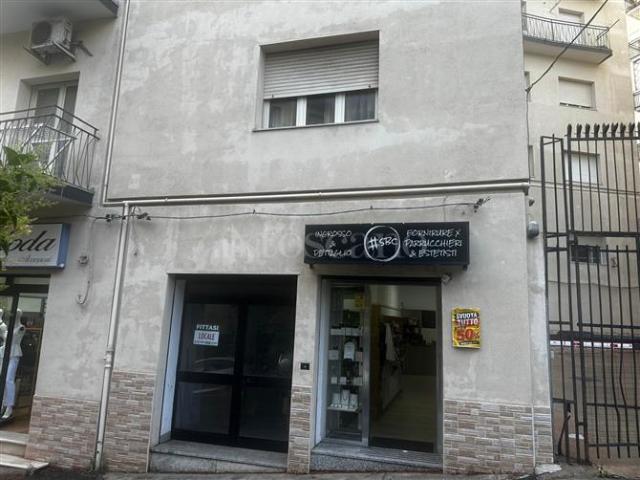 Negozio di 75 mq a Centro Storico, San Leonardo, Stadio, Pontepiccolo Catanzaro