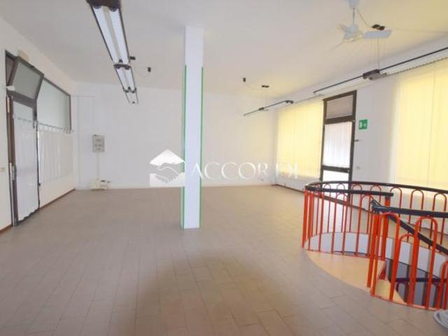 NEGOZIO di 75 mq CORNUDA rif. LG48_3