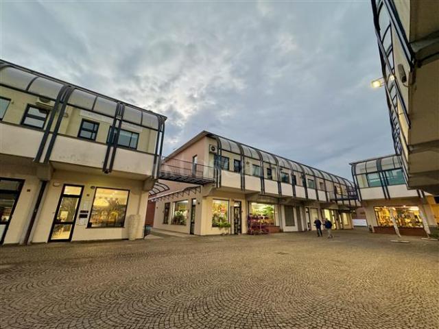 Negozio di 80 mq a San Donato Milanese San Donato Milanese