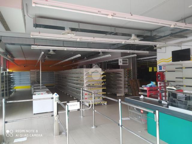Negozio in affitto a Telgate