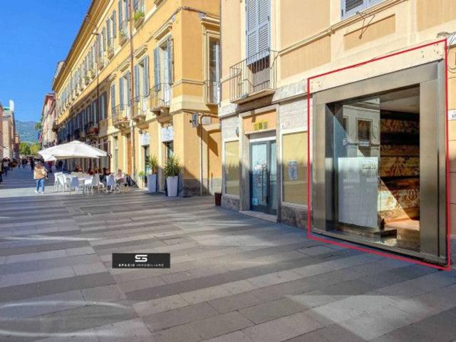 Negozio in affitto a Teramo