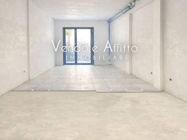 Negozio in affitto a Termoli