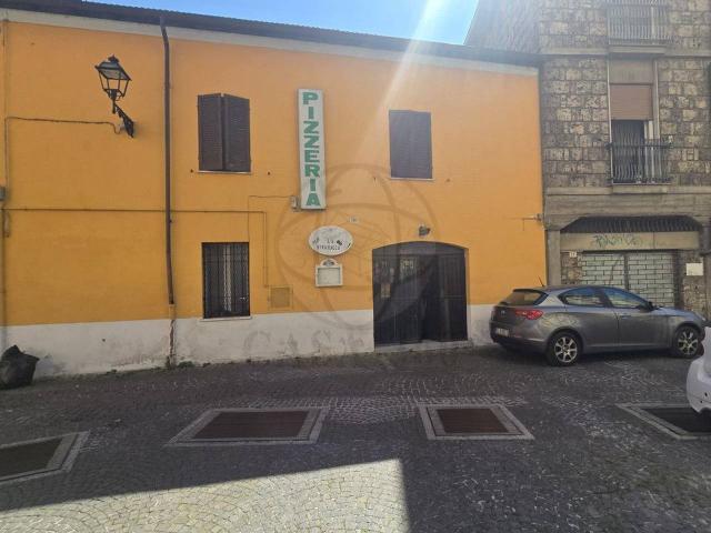 Negozio in affitto a Terni