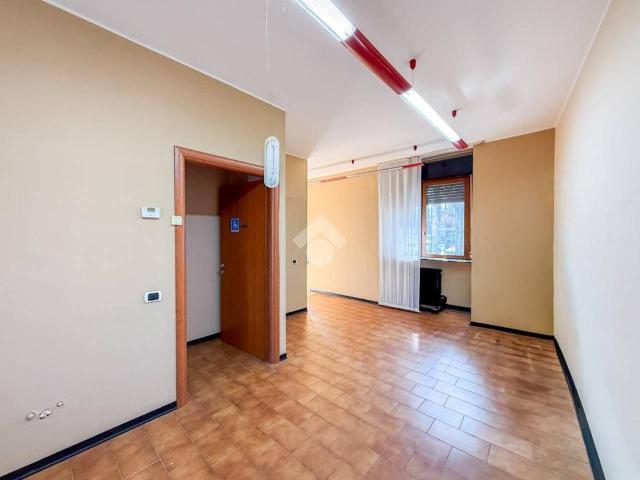 Negozio in affitto a Terranova Dei Passerini
