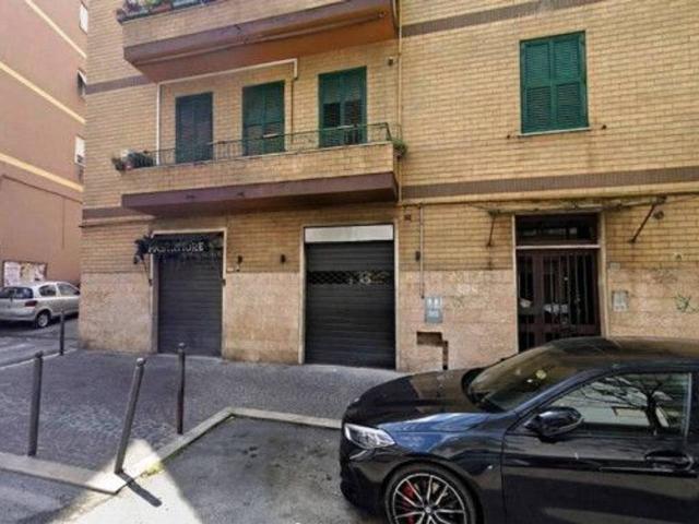 Negozio in affitto a Tivoli