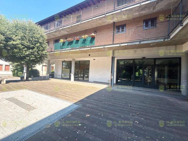 Negozio in affitto a Torrevecchia Pia