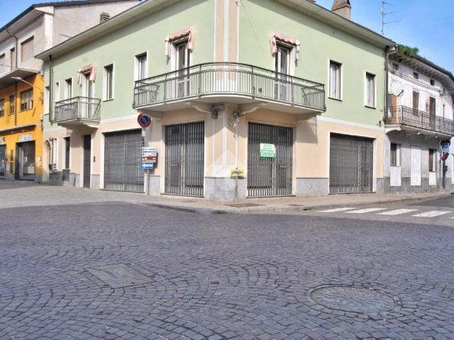Negozio in affitto a Tronzano Vercellese