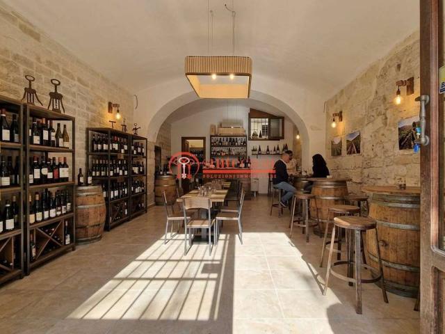 Negozio in affitto a Trani