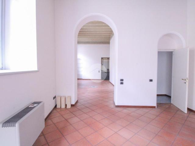 Negozio in affitto a Treviglio