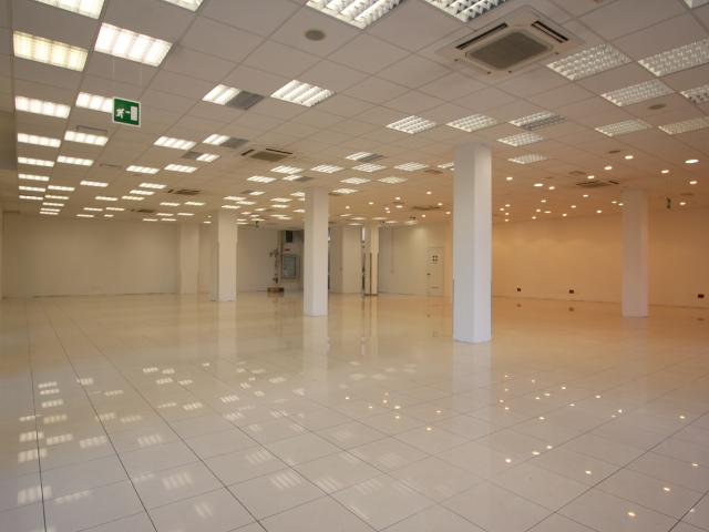 NEGOZIO in AFFITTO a TREVIGLIO