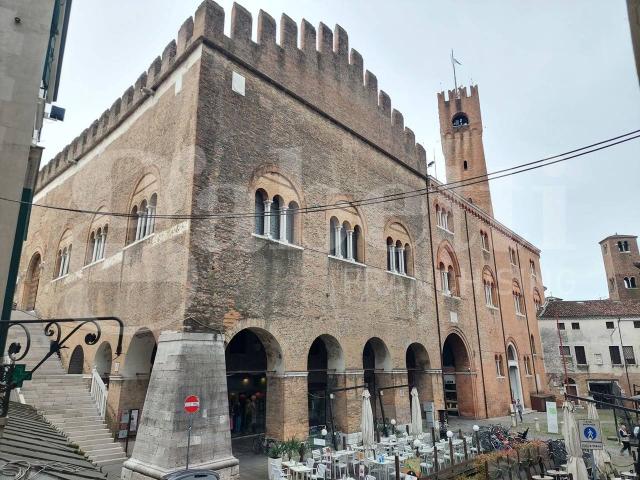 Negozio in affitto a Treviso