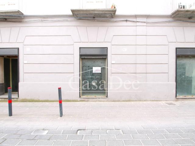 Negozio in affitto a Trentola Ducenta