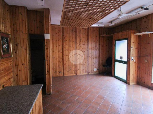 Negozio in affitto a Trescore Cremasco