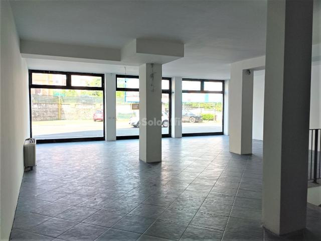 Negozio in affitto a Varese