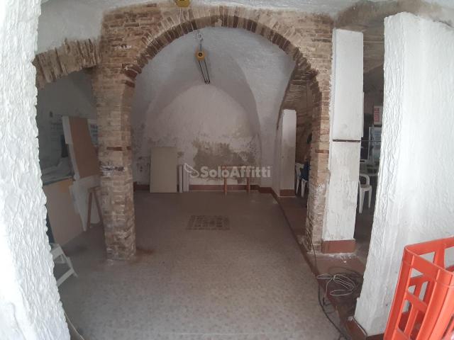 Negozio in affitto a Vasto