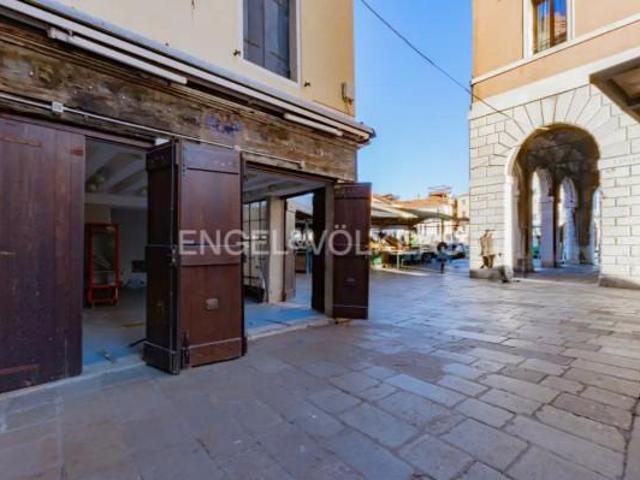 Negozio in affitto a Venezia