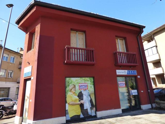 Negozio in affitto a Verona
