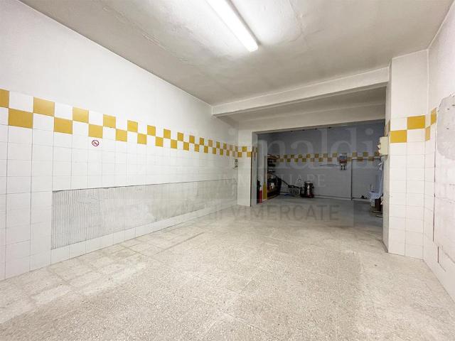 Negozio in affitto a Vimercate