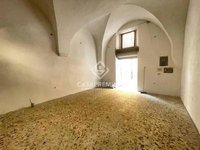 Negozio in affitto a Acerra