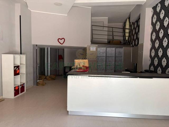 Negozio in affitto a Afragola