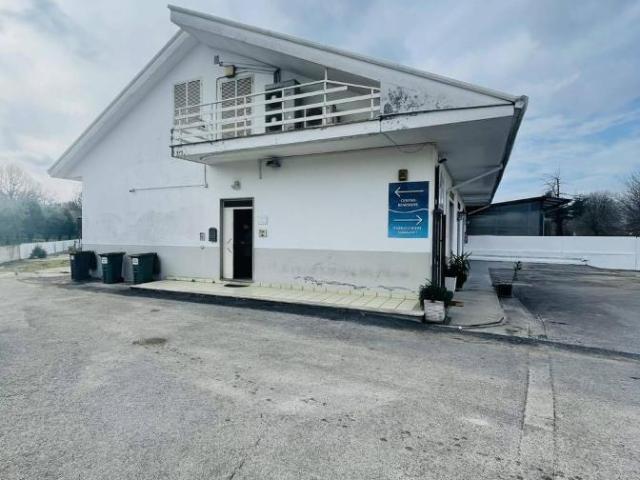 Negozio in affitto a Alatri
