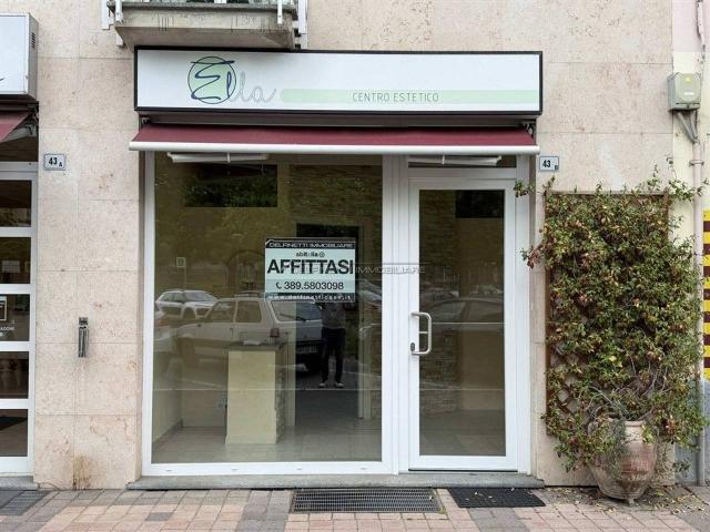 Negozio in affitto a Alba
