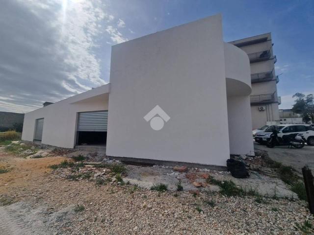 Negozio in affitto a Alcamo