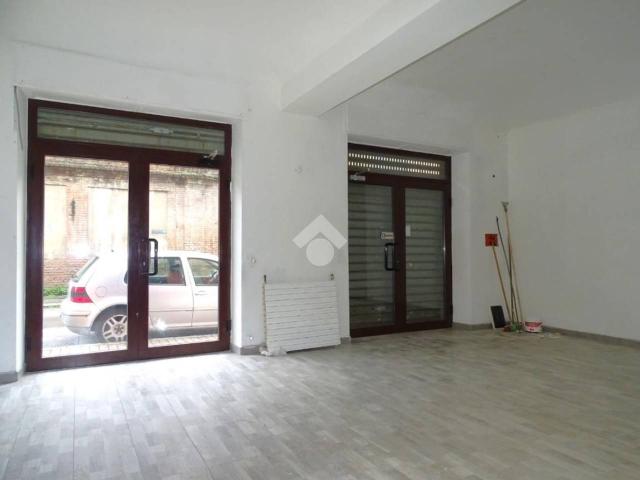 Negozio in affitto a Alessandria
