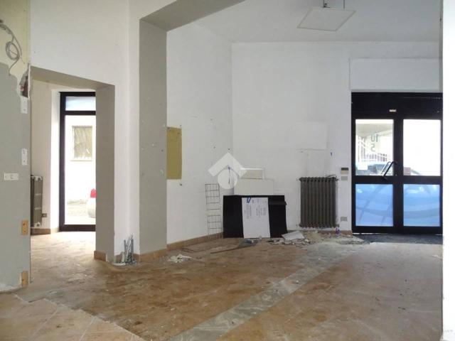Negozio in affitto a Alessandria