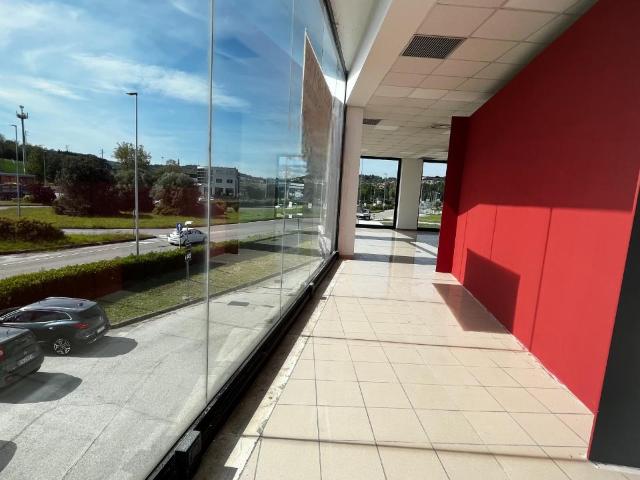 Negozio in affitto a Ancona