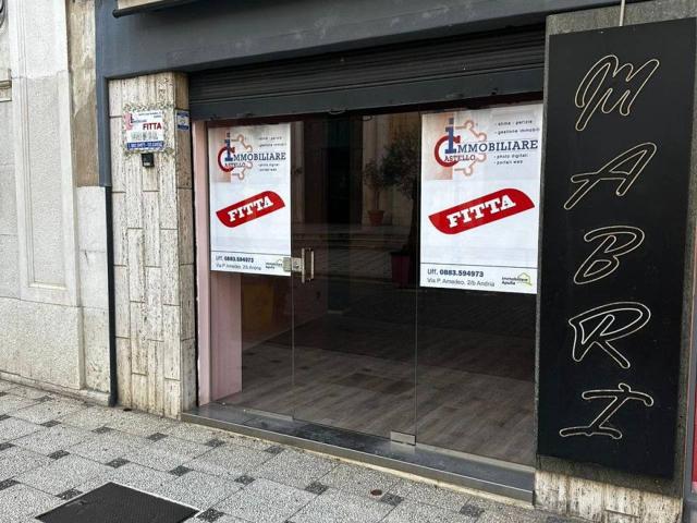 Negozio in affitto a Andria