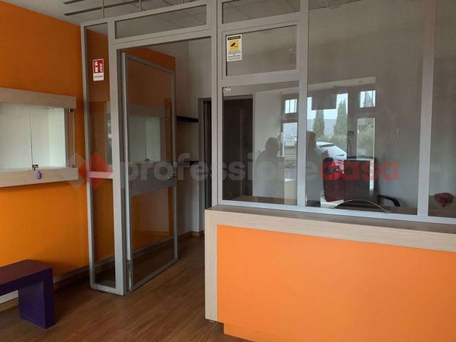 Negozio in affitto a Arezzo