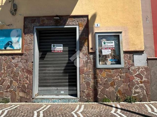 Negozio in affitto a Arzano